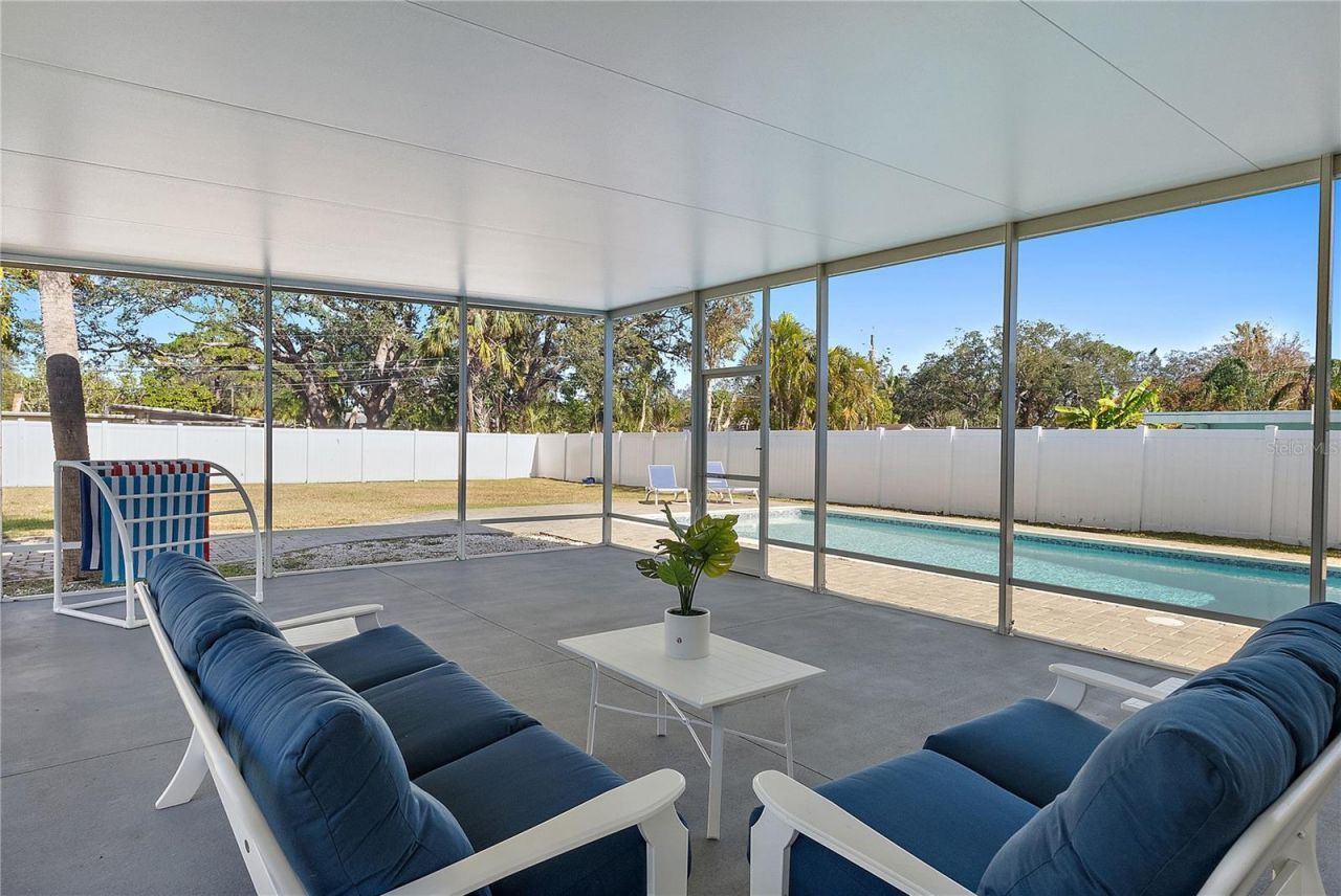 6631 Bougainvilla Avenue S, Saint Petersburg, FL 33707 Photo