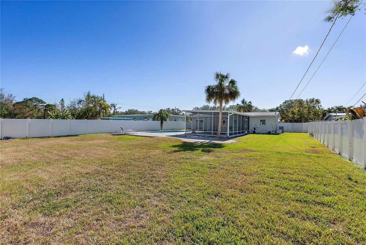 6631 Bougainvilla Avenue S, Saint Petersburg, FL 33707 Photo