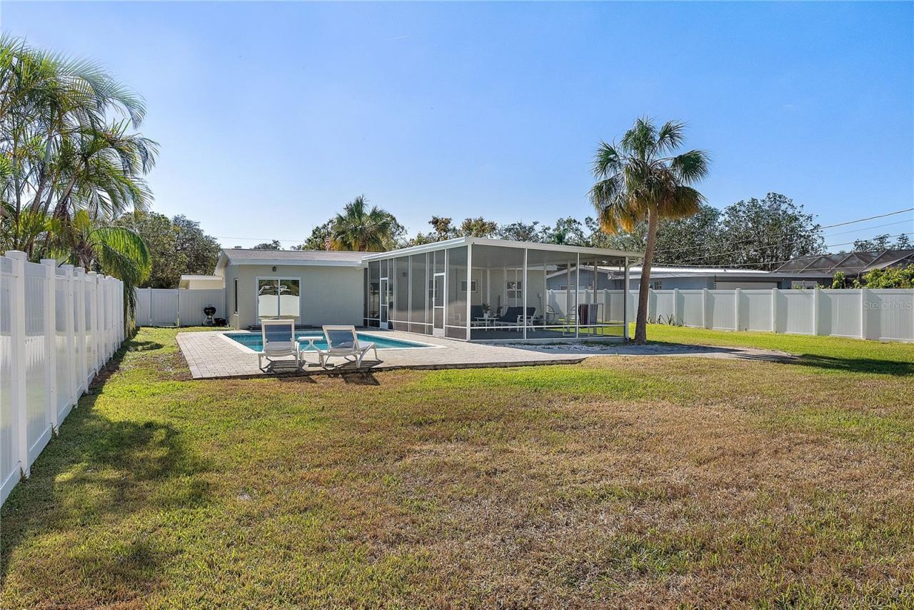 6631 Bougainvilla Avenue S, Saint Petersburg, FL 33707 Photo