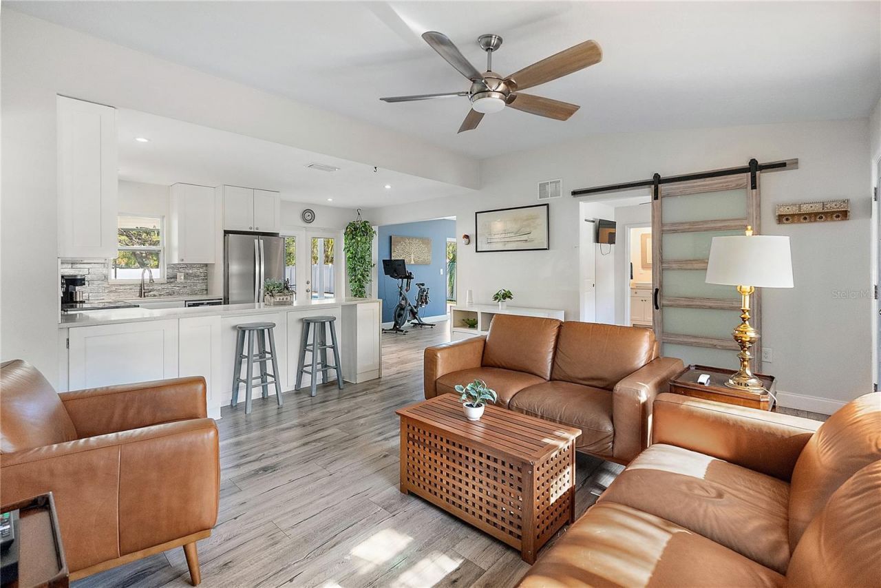 6631 Bougainvilla Avenue S, Saint Petersburg, FL 33707 Photo