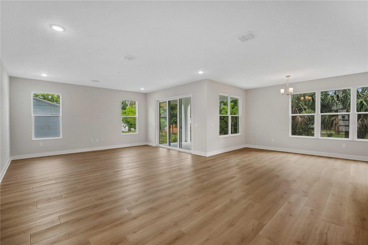3310 W Rogers Avenue, Tampa, FL 33611 Photo