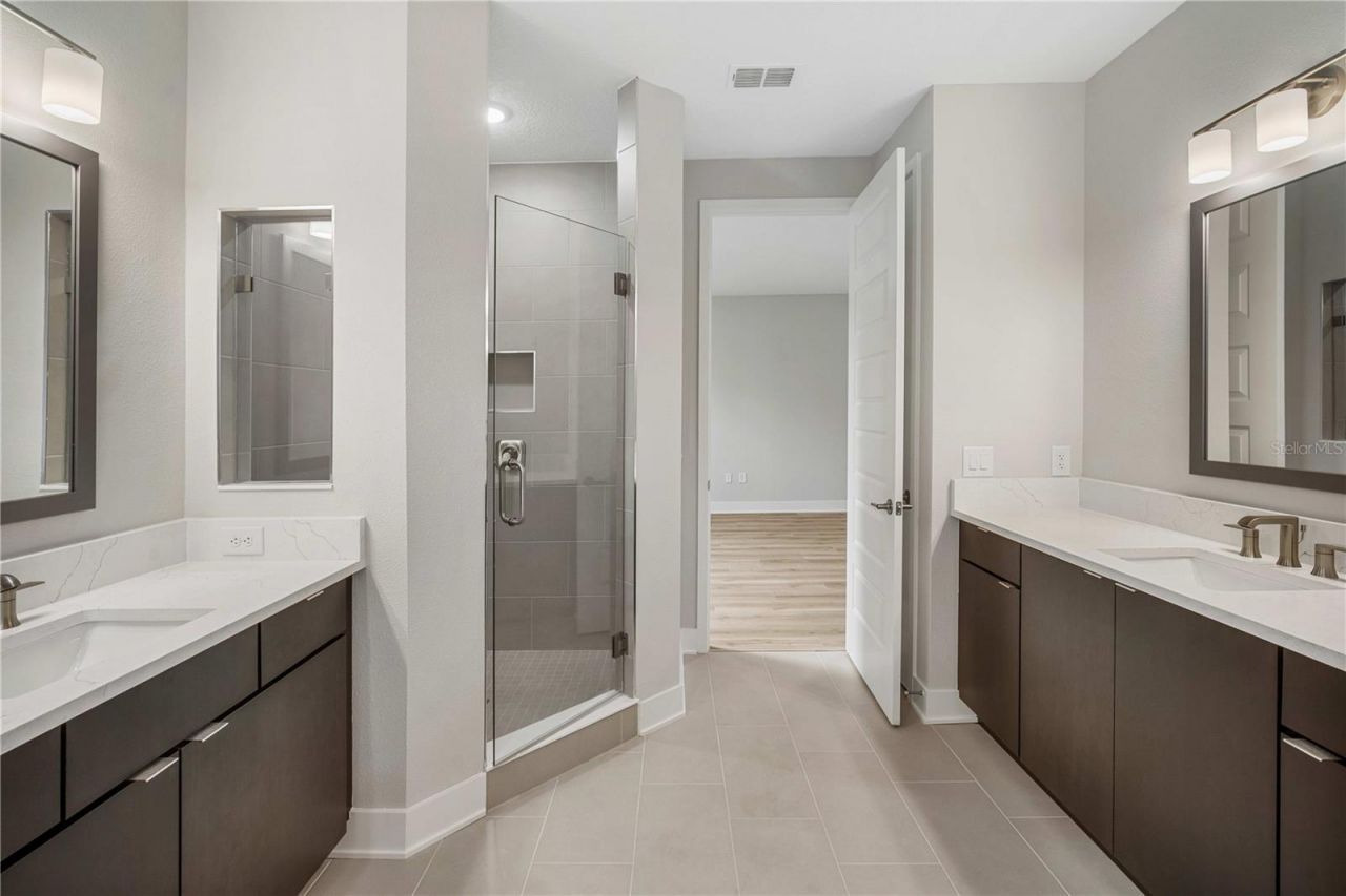 3310 W Rogers Avenue, Tampa, FL 33611 Photo