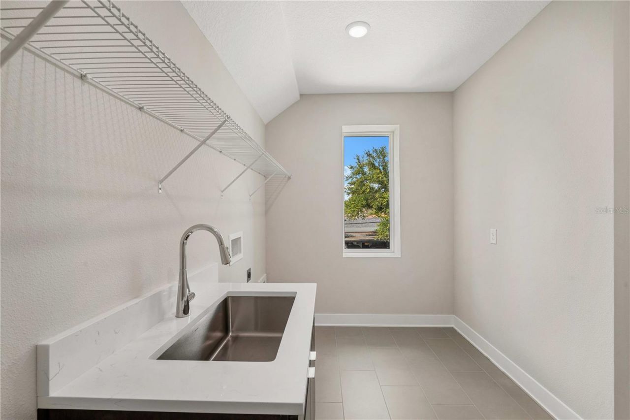 3310 W Rogers Avenue, Tampa, FL 33611 Photo