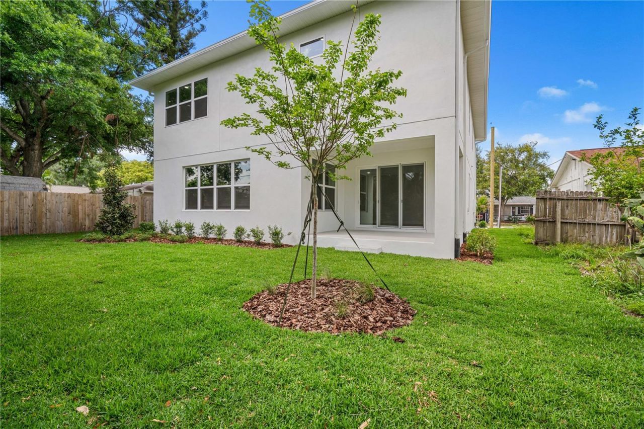 3310 W Rogers Avenue, Tampa, FL 33611 Photo