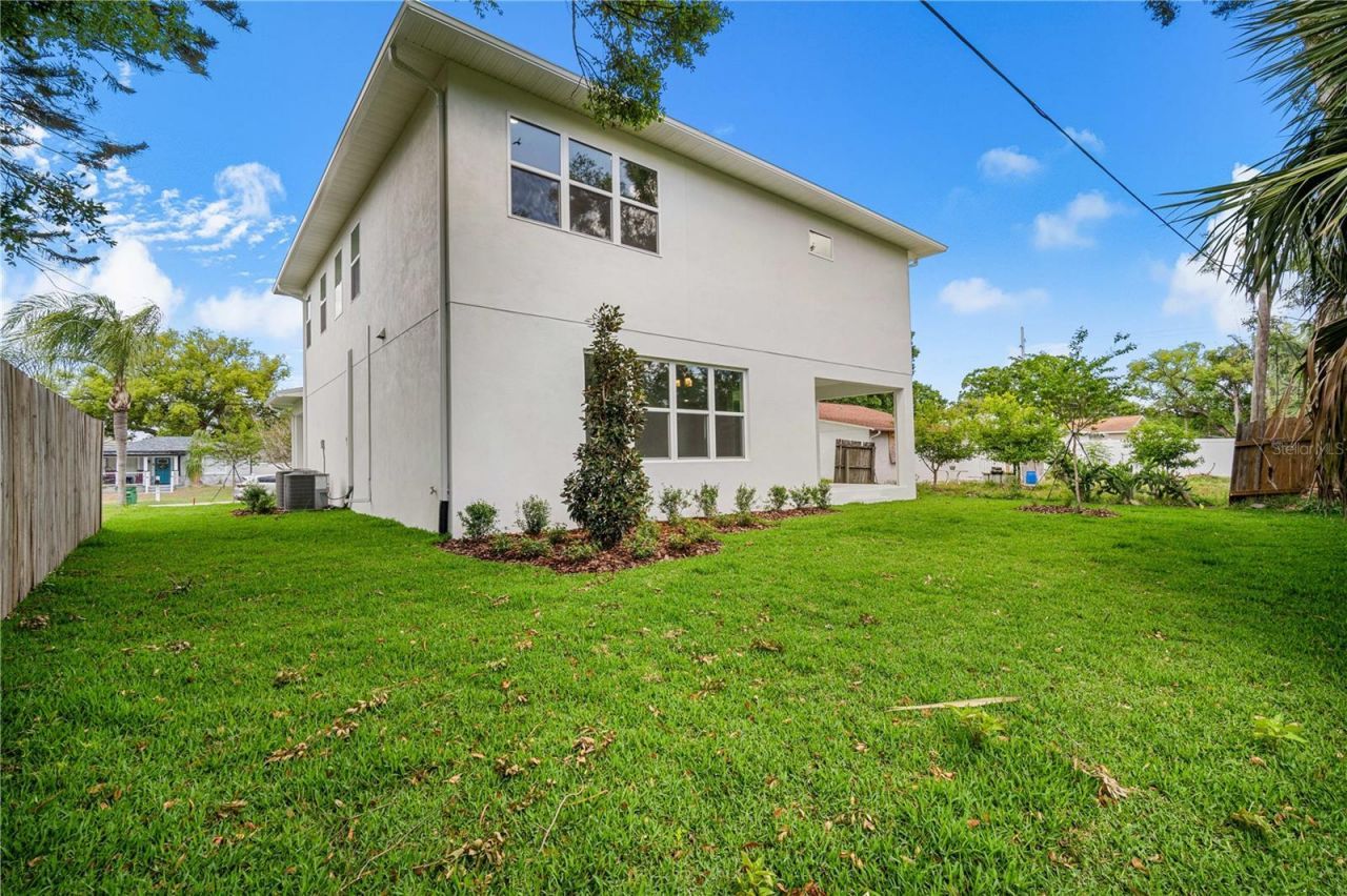 3310 W Rogers Avenue, Tampa, FL 33611 Photo