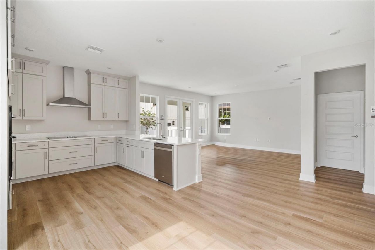 320 43rd Avenue N, Saint Petersburg, FL 33703 Photo