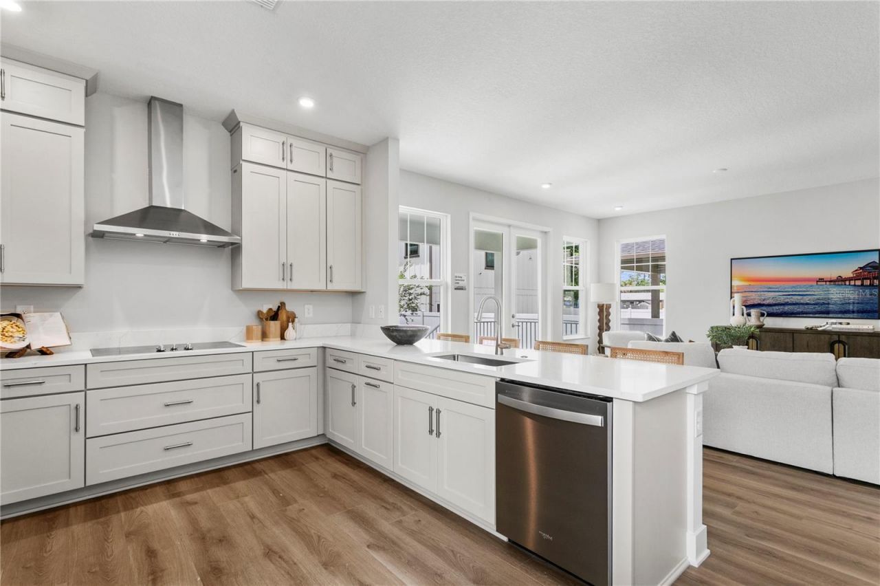 320 43rd Avenue N, Saint Petersburg, FL 33703 Photo