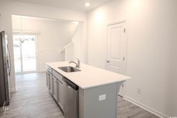 119 Crescent Way photo 4