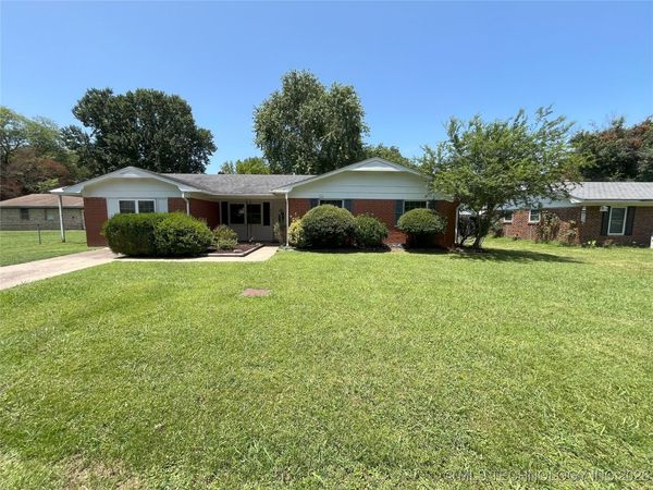 1003 NW 10th Street , Stigler, OK 74462