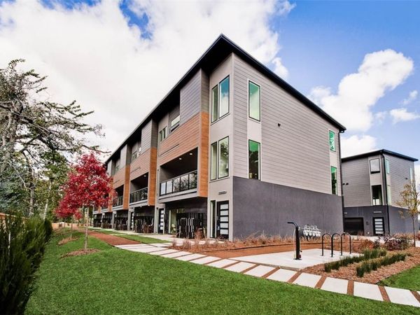 214 NW 9th Street, Bentonville, AR 72712