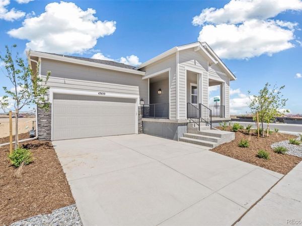 47409 Magnolia Avenue, Bennett, CO 80102
