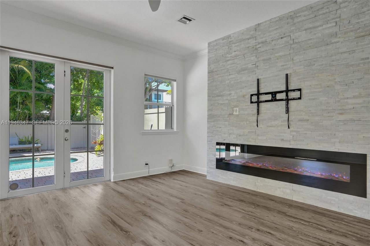 1115 NE 14th Ave, Fort Lauderdale, FL 33304 Photo