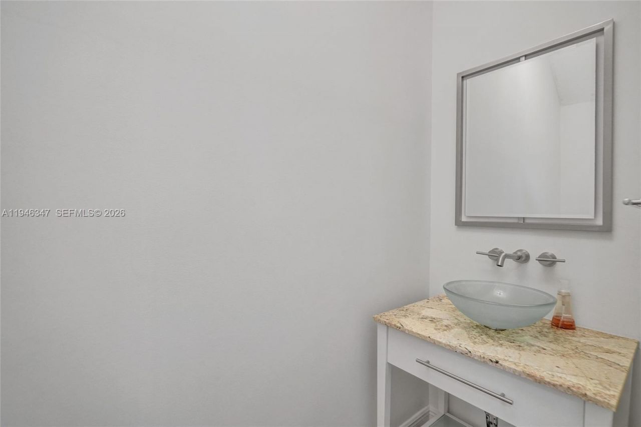 1115 NE 14th Ave, Fort Lauderdale, FL 33304 Photo