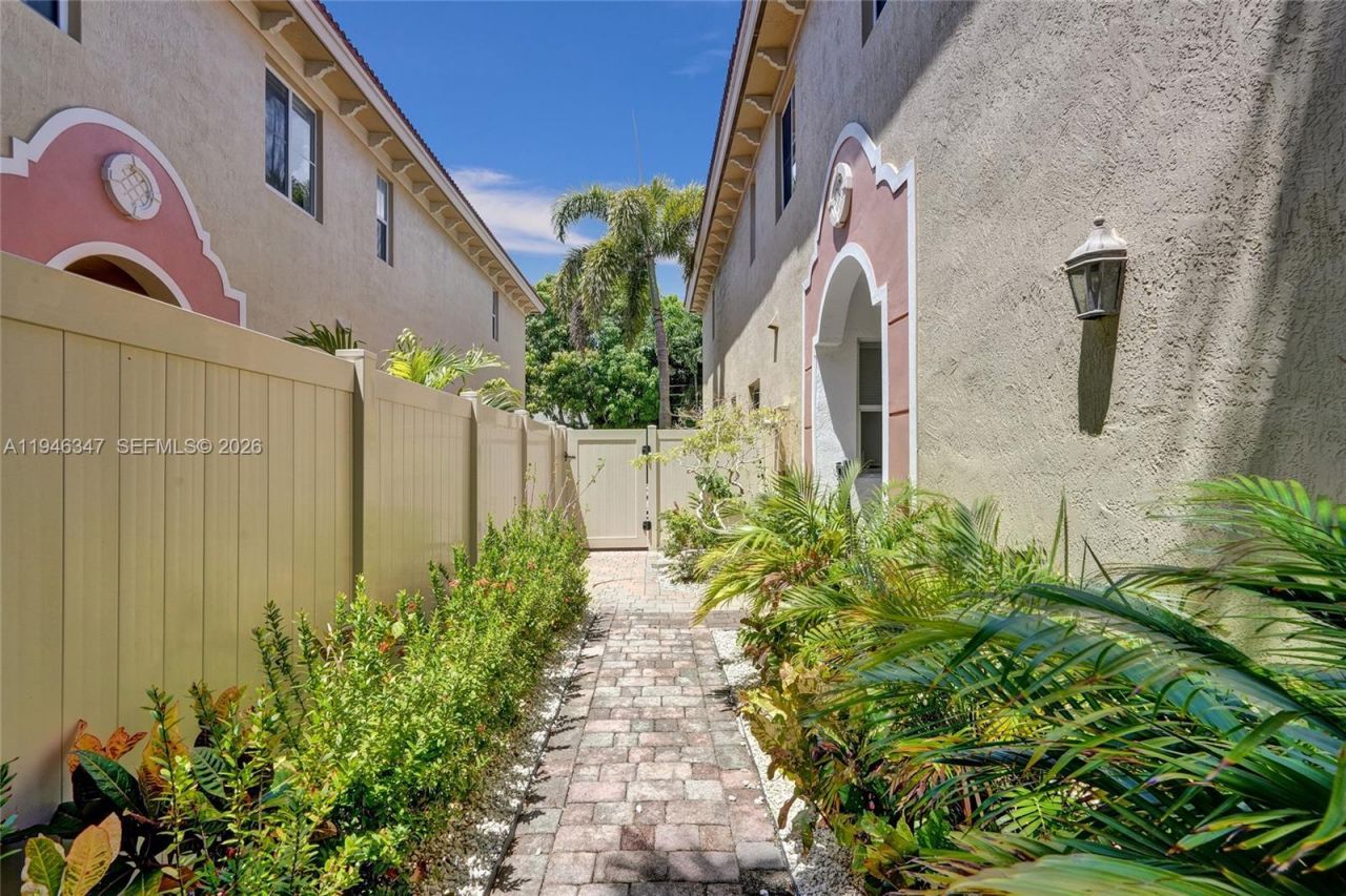 1115 NE 14th Ave, Fort Lauderdale, FL 33304 Photo