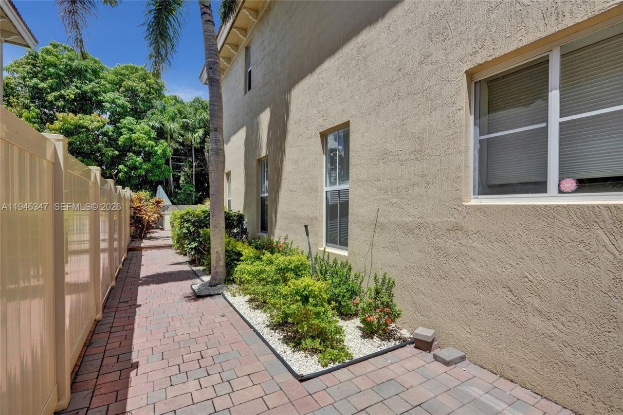 1115 NE 14th Ave, Fort Lauderdale, FL 33304 Photo