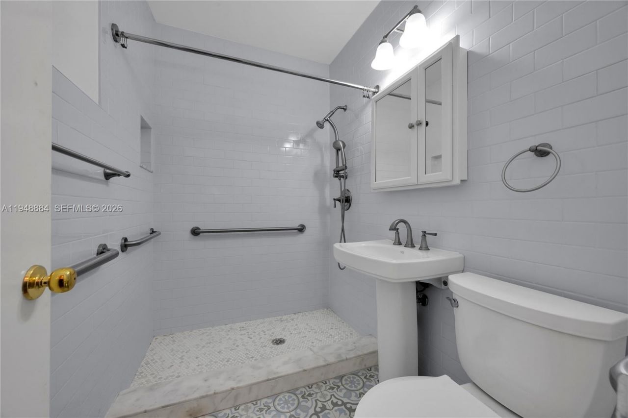 8115 SW 63rd Pl, Miami, FL 33143 Photo