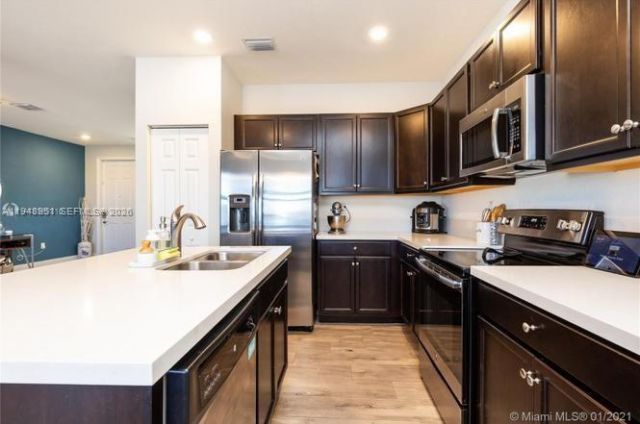 10034 W 32nd Ln, Hialeah, FL 33018 Photo