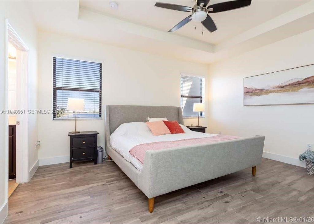 10034 W 32nd Ln, Hialeah, FL 33018 Photo