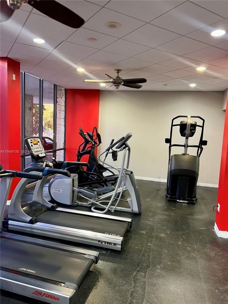 780 NE 69th St , Unit 504, Miami, FL 33138 Photo