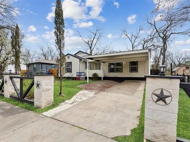 2120 Tisinger Avenue, Dallas, TX 75228