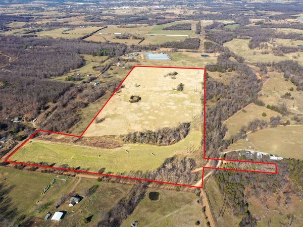 9068 County Road, Green Forest, AR 72638