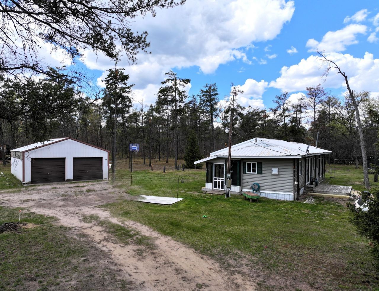 2762 S Horseshoe Trail, Grayling, MI 49738 Main Photo