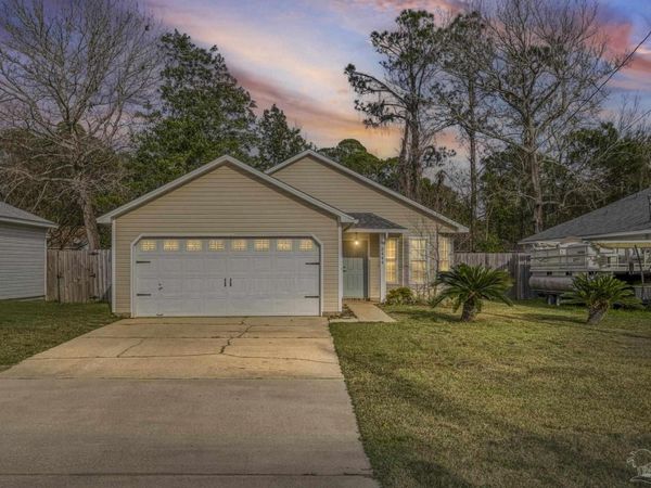 2466 Redoubt Ave, Pensacola, FL 32507