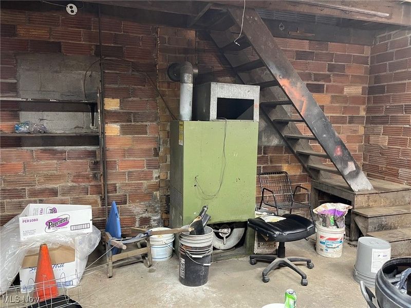 329 S Market Street, Amsterdam, OH 43903 Photo 5