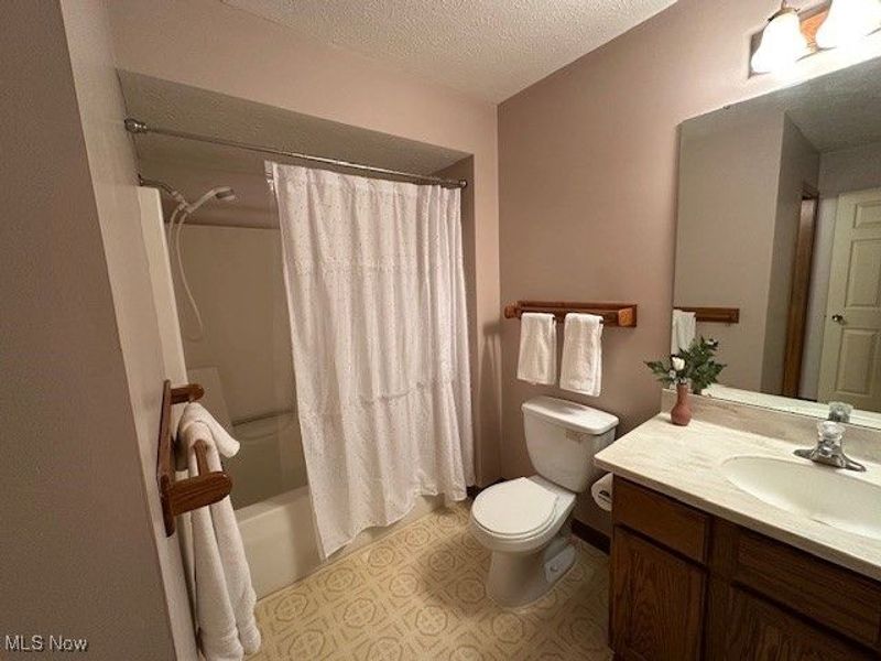 15504 Roxboro Drive, Middleburg Heights, OH 44130 Photo 10