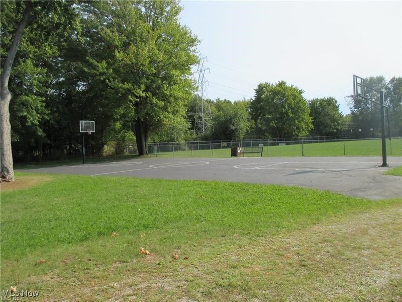 15504 Roxboro Drive, Middleburg Heights, OH 44130 Photo 20