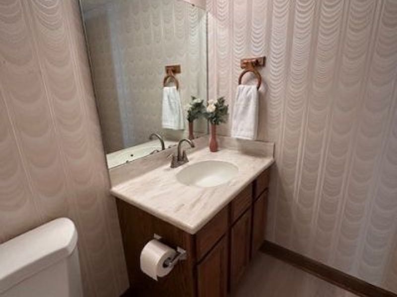 15504 Roxboro Drive, Middleburg Heights, OH 44130 Photo 8