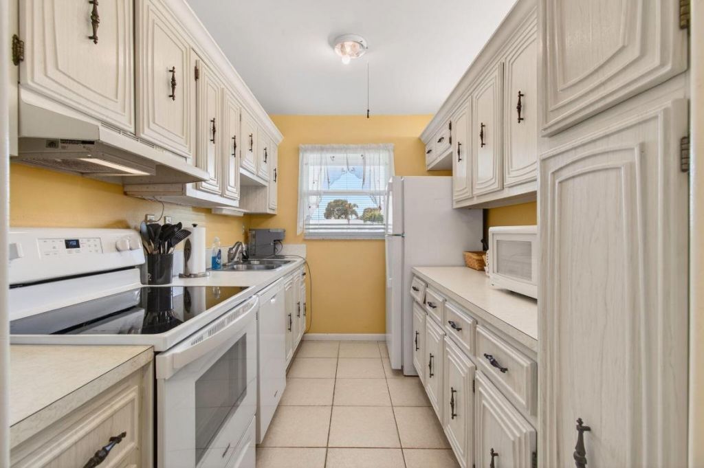 417 High Point Boulevard, Unit D, Delray Beach, FL 33445 Photo