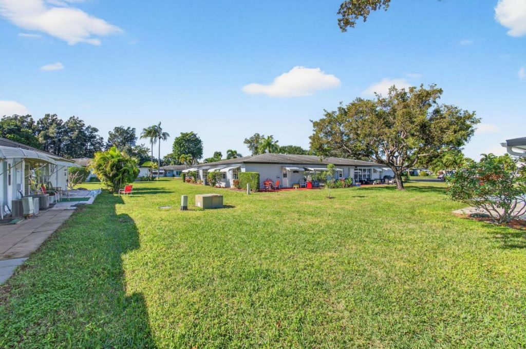 417 High Point Boulevard, Unit D, Delray Beach, FL 33445 Photo