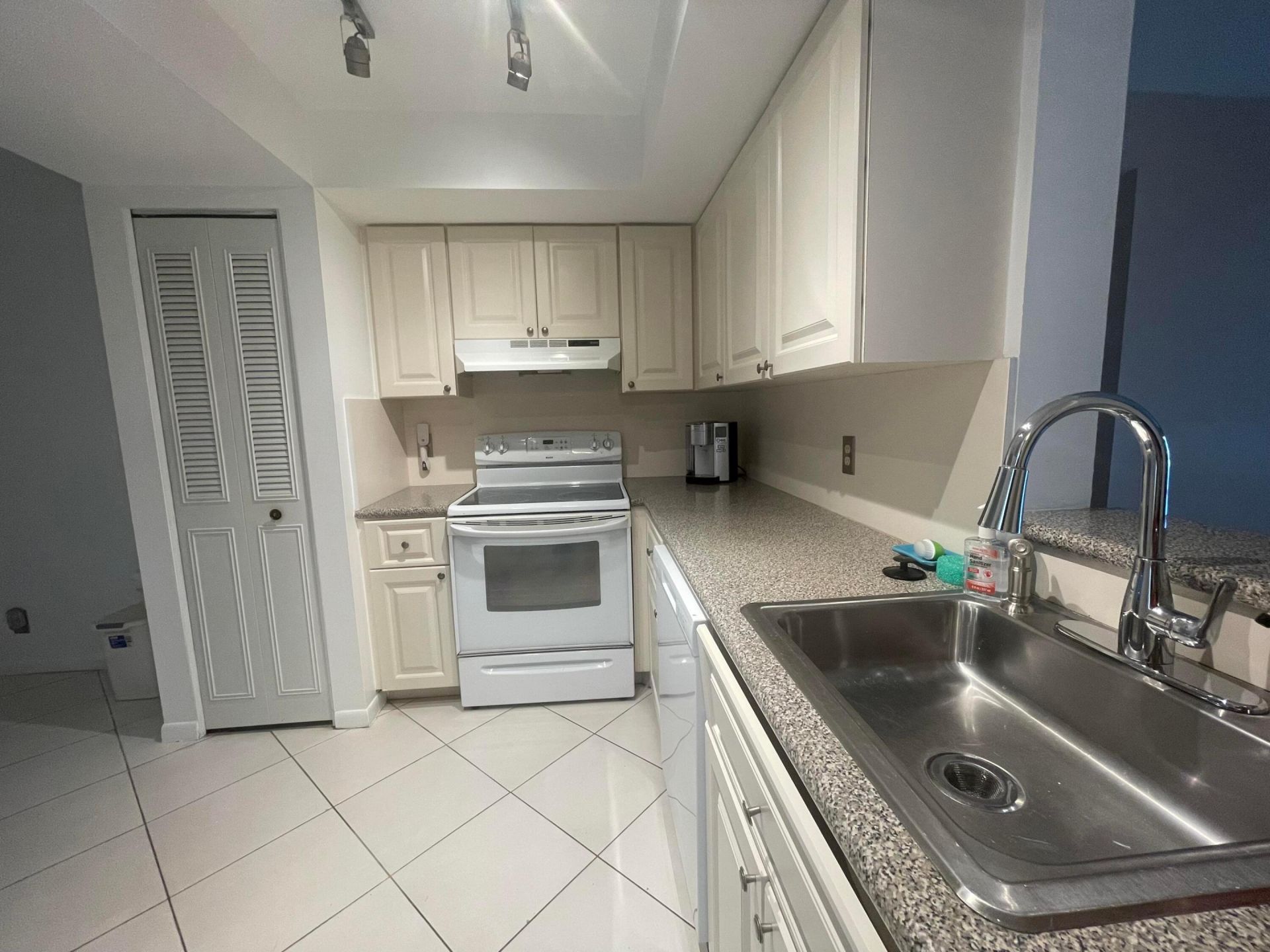 6525 S Oriole Boulevard, Unit 1050, Delray Beach, FL 33446 Photo