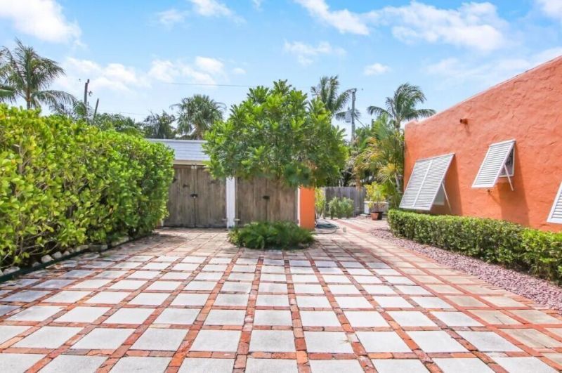 616 Claremore Drive, West Palm Beach, FL 33401 Photo