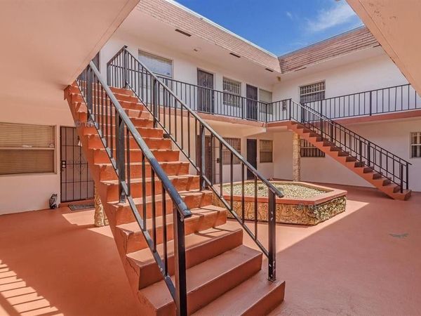 230 SW 1st St, Unit G-8, Pompano Beach, FL 33060