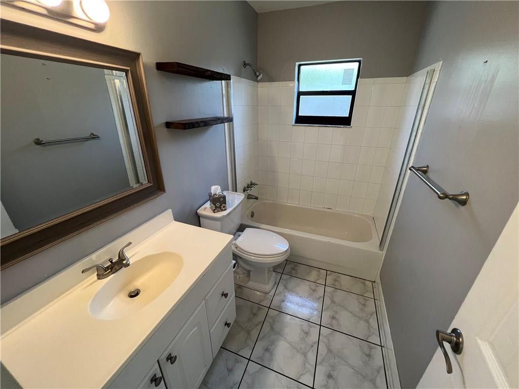 230 SW 1st Street, Unit G-8, Pompano Beach, FL 33060 Photo