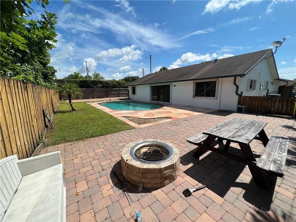 230 SW 1st Street, Unit G-8, Pompano Beach, FL 33060 Photo