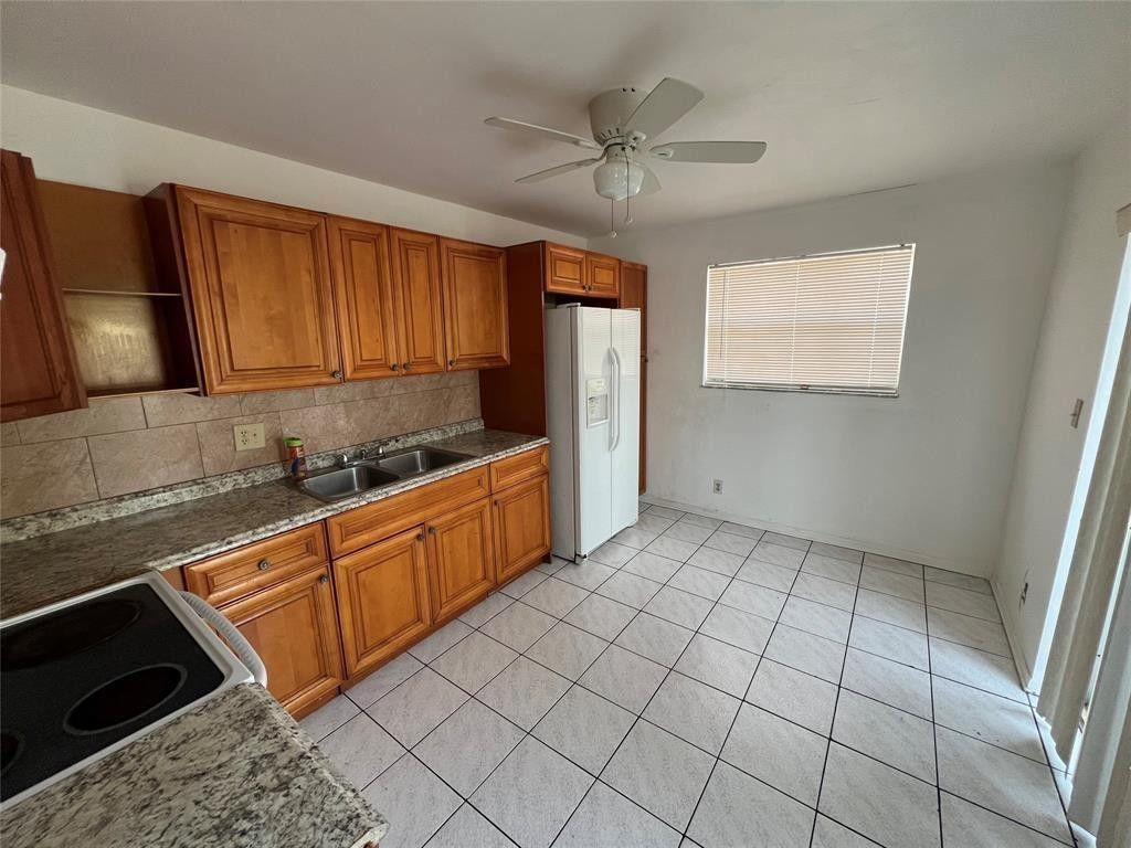 230 SW 1st Street, Unit G-8, Pompano Beach, FL 33060 Photo