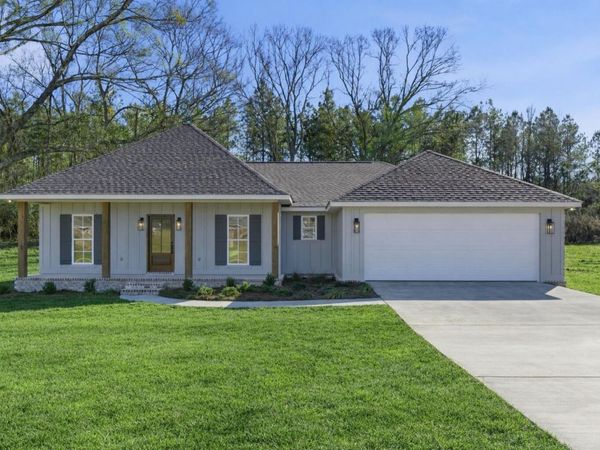 12 Kinsey Blvd., Sumrall, MS 39482