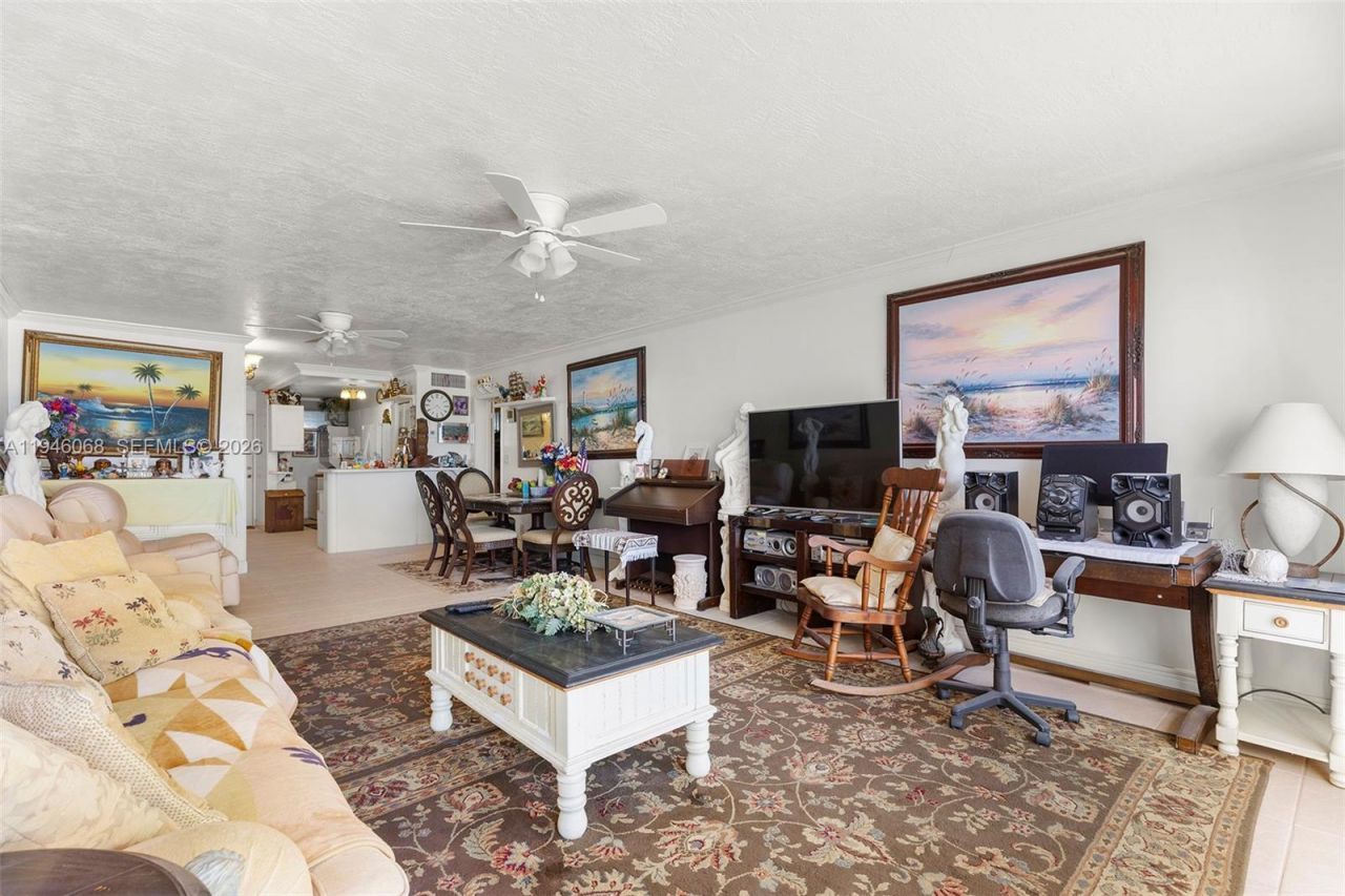 201 Van Buren St, Unit 205, Hollywood, FL 33019 Photo