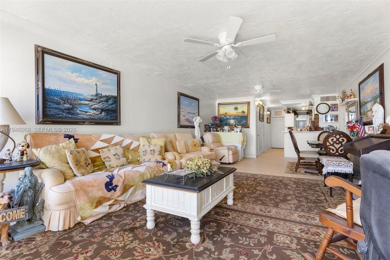 201 Van Buren St, Unit 205, Hollywood, FL 33019 Photo