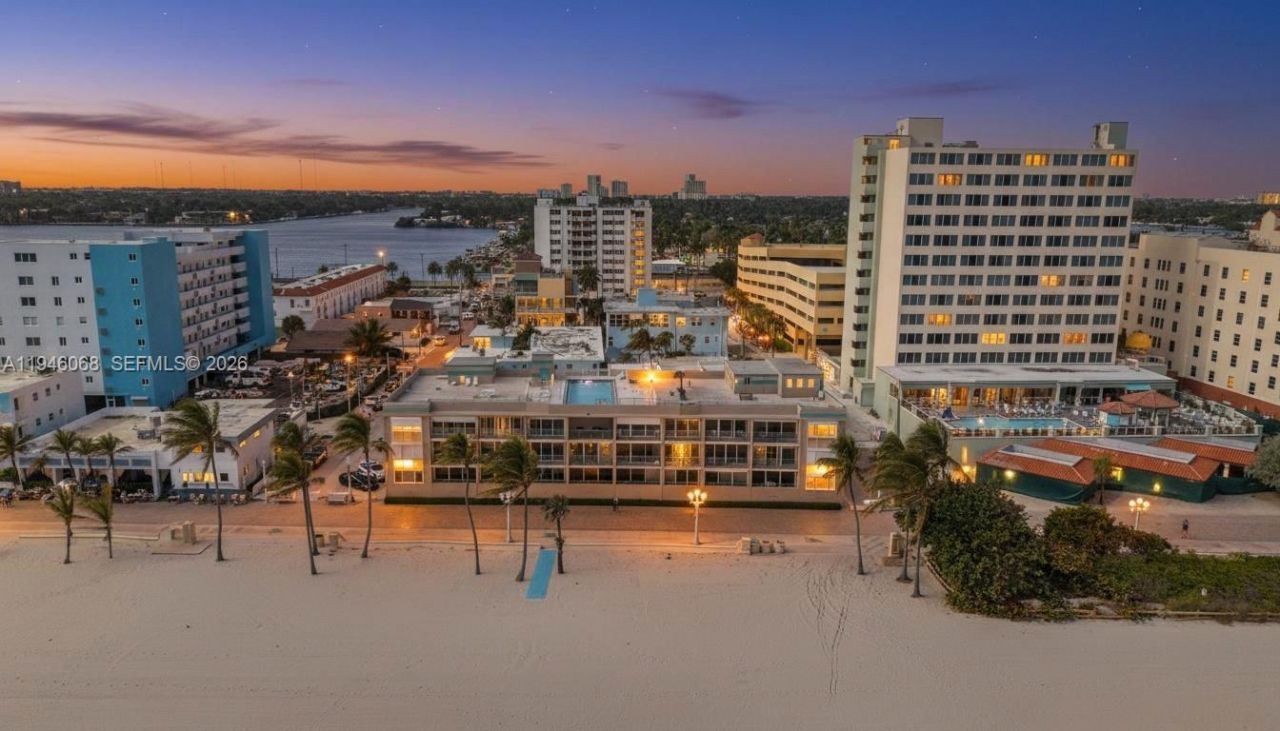 201 Van Buren St, Unit 205, Hollywood, FL 33019 Photo