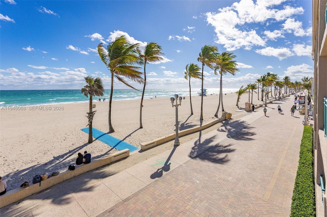 201 Van Buren St, Unit 205, Hollywood, FL 33019 Photo