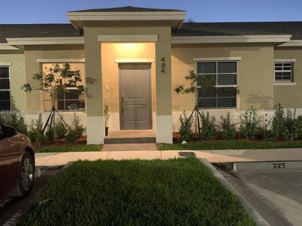 484 NE 4th Ave, Florida City, FL 33034