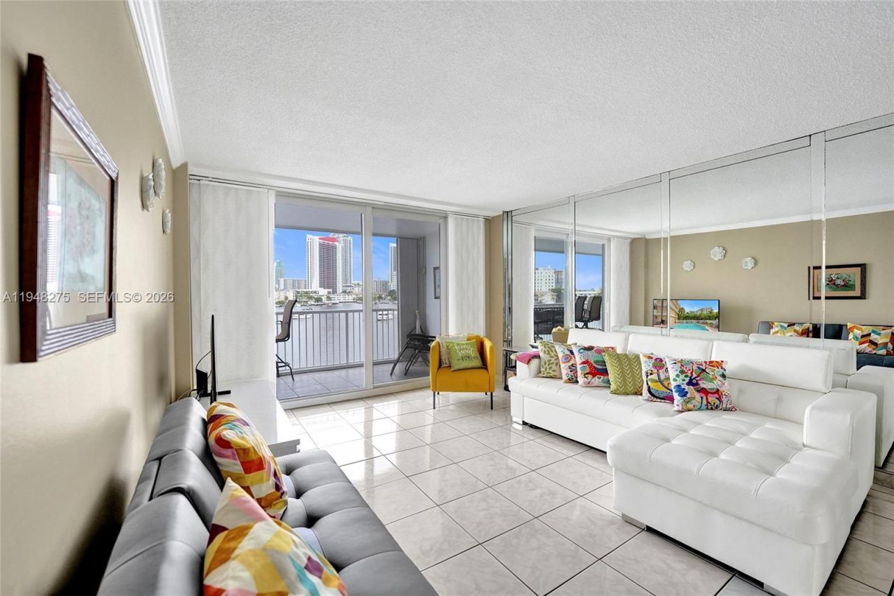 410 Golden Isles Dr, Unit 407, Hallandale Beach, FL 33009 Photo