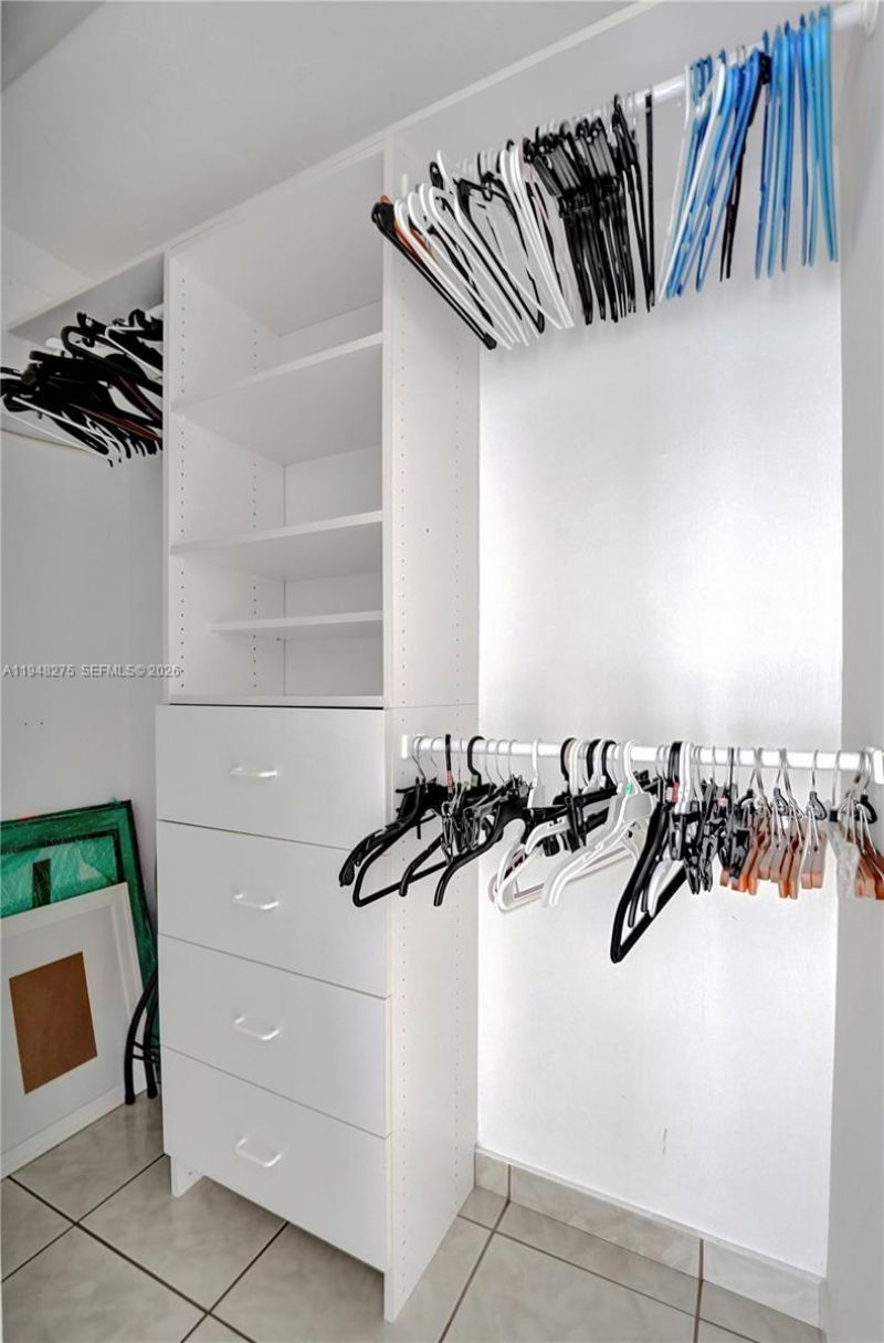 410 Golden Isles Dr, Unit 407, Hallandale Beach, FL 33009 Photo