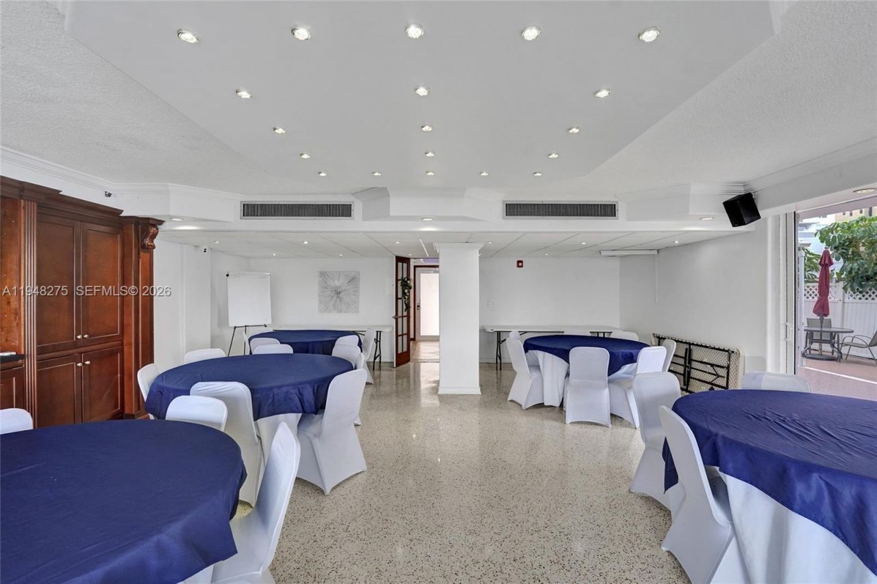 410 Golden Isles Dr, Unit 407, Hallandale Beach, FL 33009 Photo