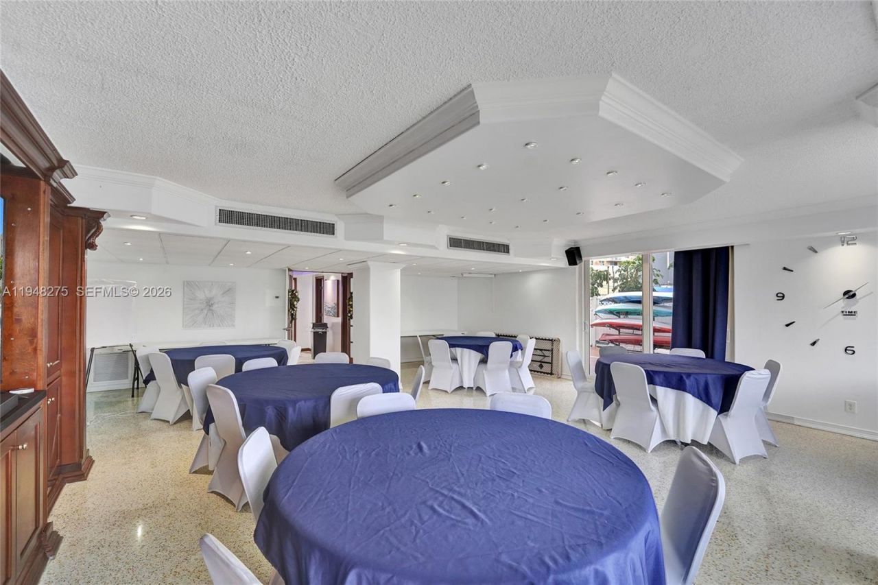 410 Golden Isles Dr, Unit 407, Hallandale Beach, FL 33009 Photo