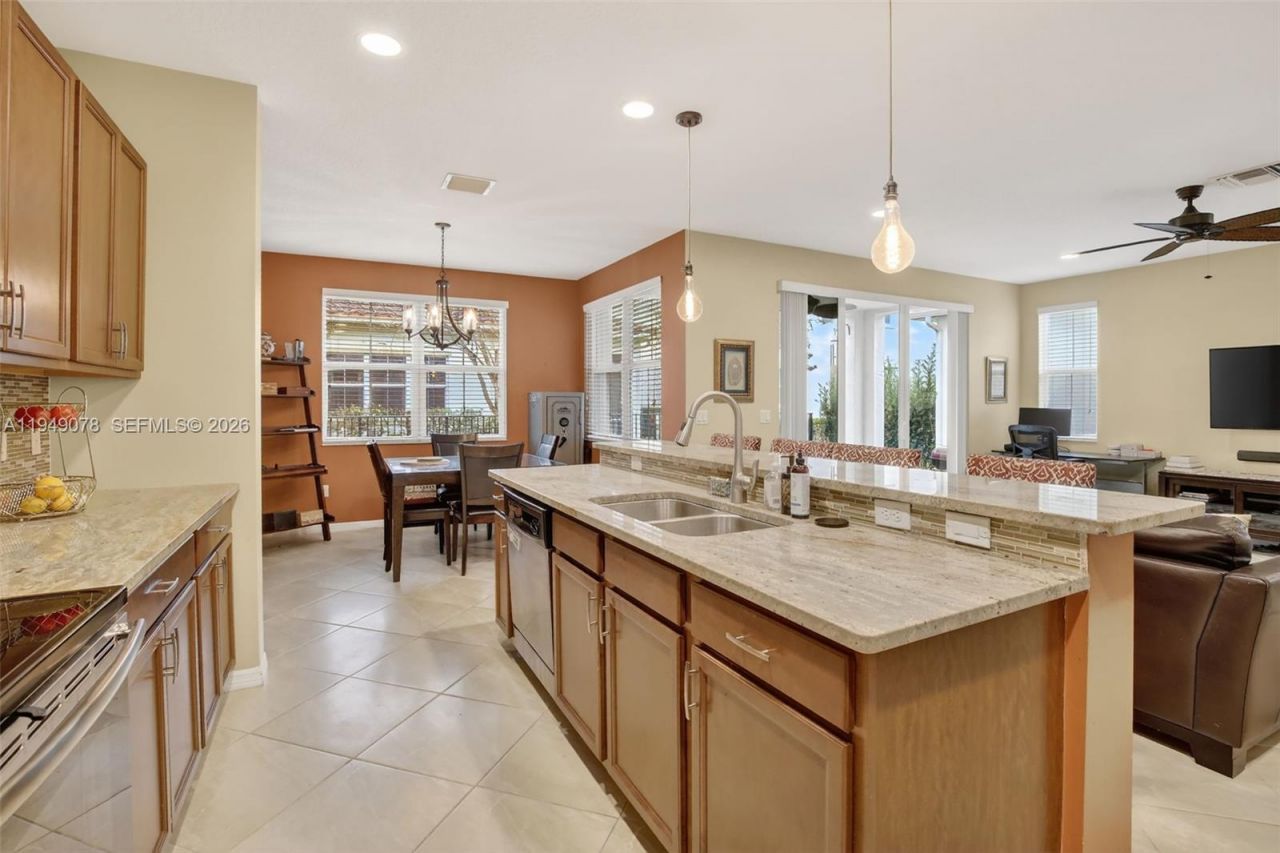 5208 Falcon Trl, Davie, FL 33314 Photo